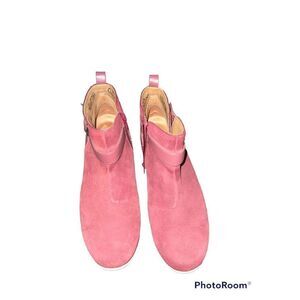 ✨Vionic Water Repellent Suede Ankle Boots - Romy✨
